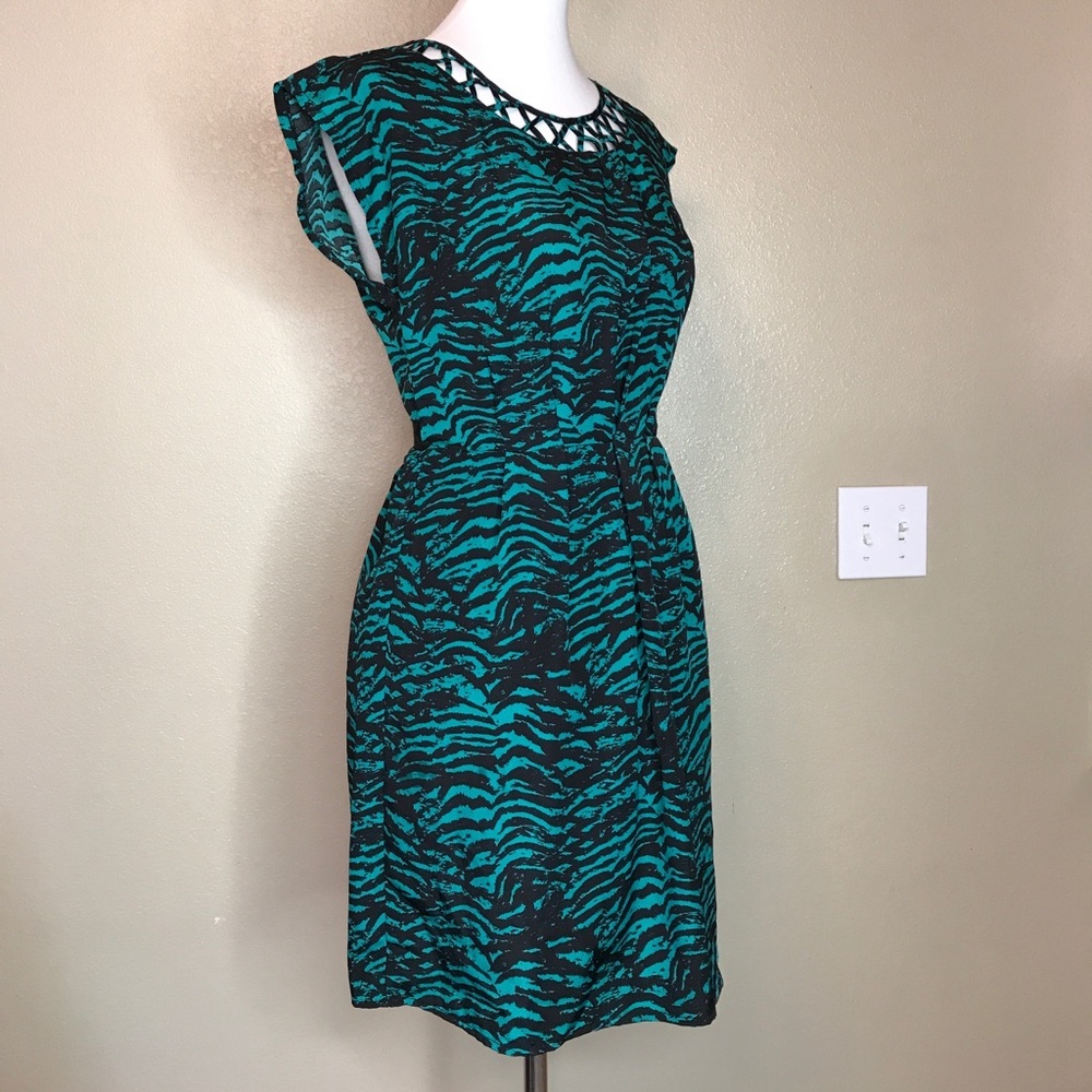 BEBOP Green Front Cutout Dress M